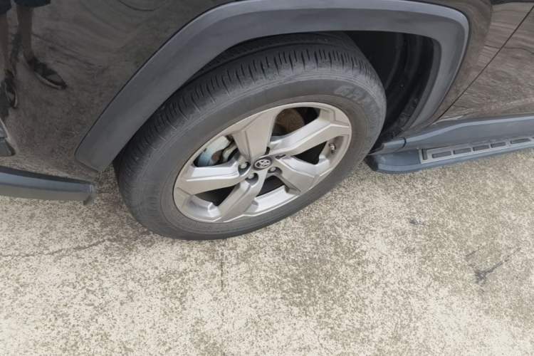 Used Toyota RAV4 2021 2.0L CVT Two-Wheel Drive Fashion Edition Left Front Wheel Hub