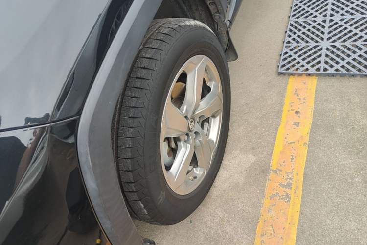Used Toyota RAV4 2021 2.0L CVT Two-Wheel Drive Fashion Edition Left Front Wheel Hub