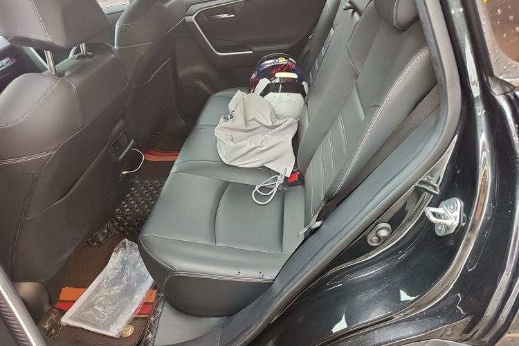 Used Toyota RAV4 2021 2.0L CVT Two-Wheel Drive Fashion PLUS Edition Left Rear Seat