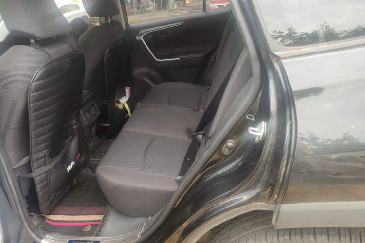 Used Toyota RAV4 2021 2.0L CVT Two-Wheel Drive Urban Edition Left Rear Seat