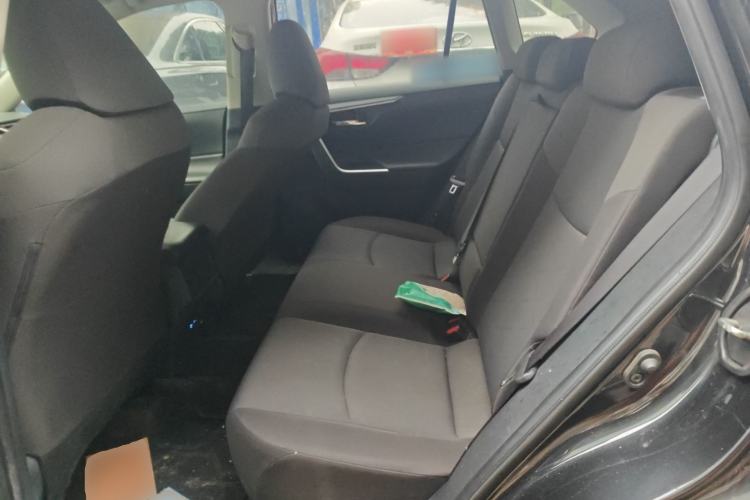 Used Toyota RAV4 2021 2.0L CVT Two-Wheel Drive Fashion Edition Left Rear Seat