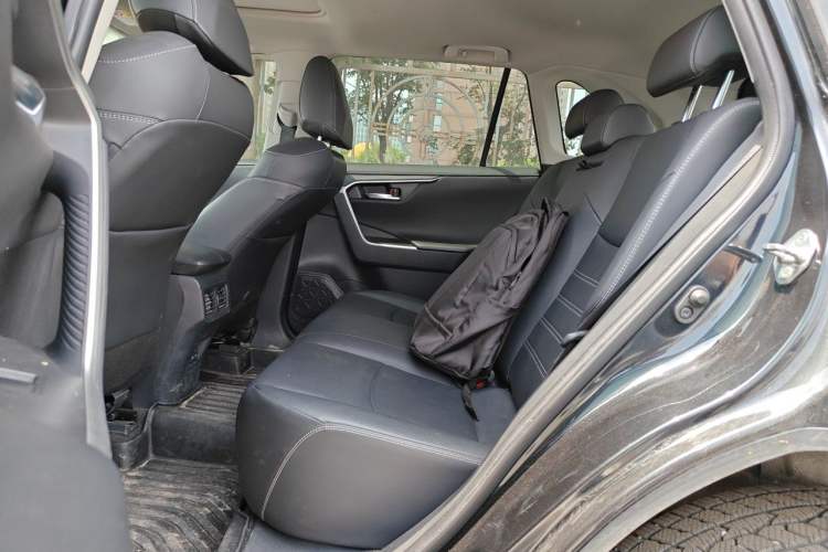 Used Toyota RAV4 2021 2.0L CVT 4x4 Style PLUS Edition Left Rear Seat