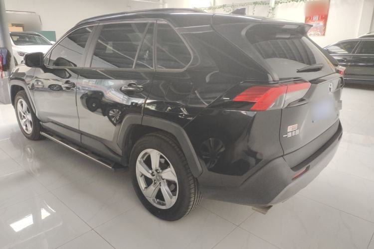 Used Toyota RAV4 2021 2.0L CVT Two-Wheel Drive Fashion Edition Left Side