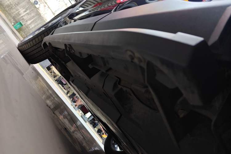 Used Toyota RAV4 2021 2.0L CVT Two-Wheel Drive Fashion PLUS Edition Left Side Sill