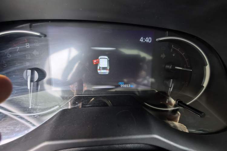 Used Toyota RAV4 2021 2.0L CVT Two-Wheel Drive Fashion PLUS Edition Odometer Close Up