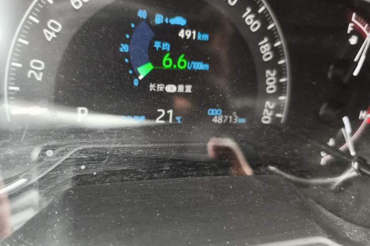 Used Toyota RAV4 2021 2.0L CVT Two-Wheel Drive Fashion PLUS Edition Odometer Close Up