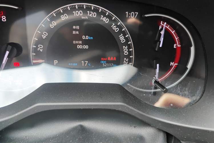 Used Toyota RAV4 2021 2.0L CVT Two-Wheel Drive Fashion Edition Odometer Close Up