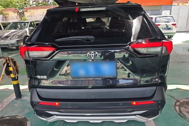 Used Toyota RAV4 2021 2.0L CVT Two-Wheel Drive Fashion Edition Rear