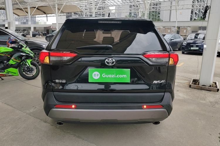 Used Toyota RAV4 2021 2.0L CVT Two-Wheel Drive Fashion Edition Rear