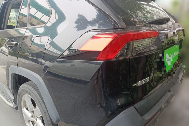 Used Toyota RAV4 2021 2.0L CVT Two-Wheel Drive Fashion Edition Rear Left 45 Deg