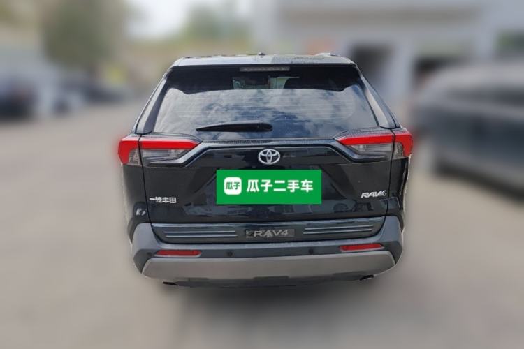 Used Toyota RAV4 2021 2.0L CVT Two-Wheel Drive Fashion Edition Rear