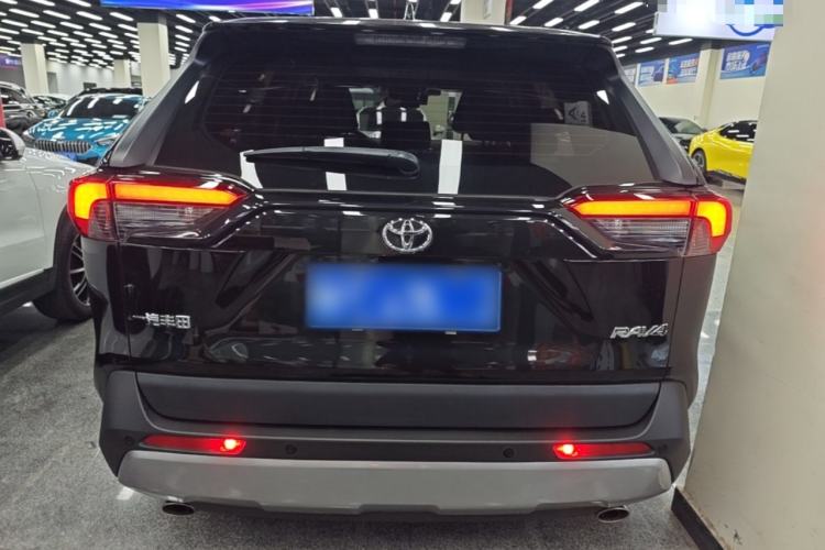 Used Toyota RAV4 2021 2.0L CVT Two-Wheel Drive Fashion PLUS Edition Rear