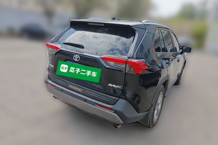 Used Toyota RAV4 2021 2.0L CVT Two-Wheel Drive Fashion Edition Rear Right 45 Deg