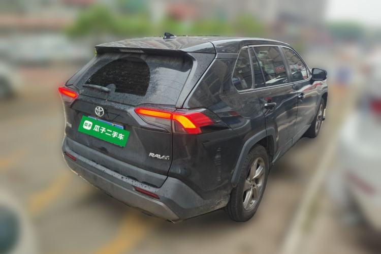 Used Toyota RAV4 2021 2.0L CVT Two-Wheel Drive Fashion Edition Rear Right 45 Deg