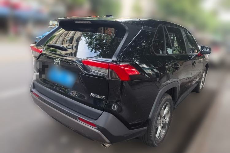 Used Toyota RAV4 2021 2.0L CVT Two-Wheel Drive Fashion Edition Rear Right 45 Deg