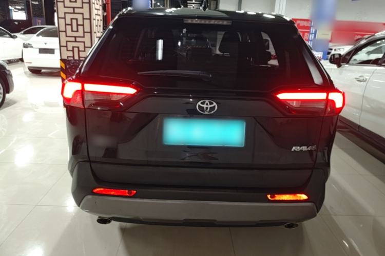 Used Toyota RAV4 2021 2.0L CVT Two-Wheel Drive Fashion PLUS Edition Rear