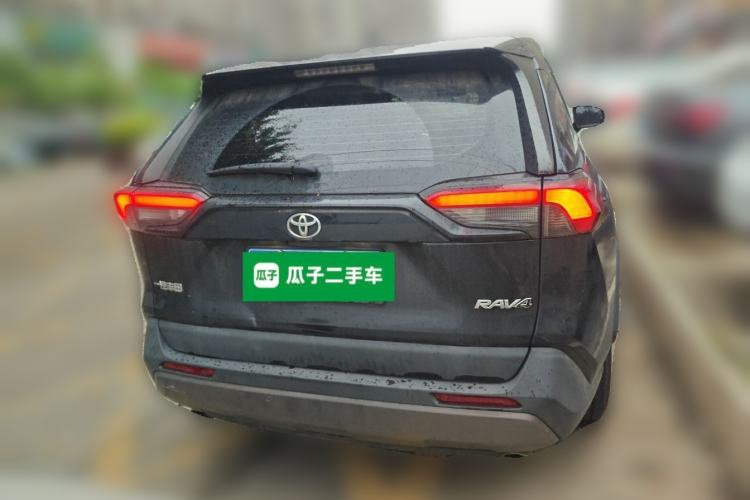 Used Toyota RAV4 2021 2.0L CVT Two-Wheel Drive Fashion Edition Rear