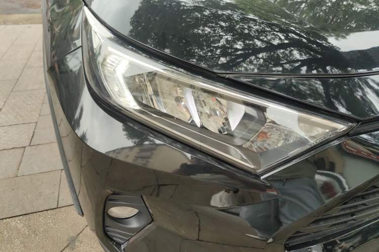 Used Toyota RAV4 2021 Dual-Engine 2.5L E-CVT Two-Wheel Drive Elite Edition Right Front Headlight