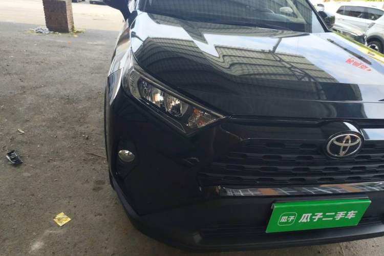 Used Toyota RAV4 2021 2.0L CVT Two-Wheel Drive Urban Edition Right Front Headlight