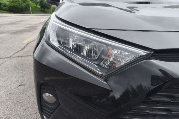 Used Toyota RAV4 2021 2.0L CVT Two-Wheel Drive Fashion PLUS Edition Right Front Headlight