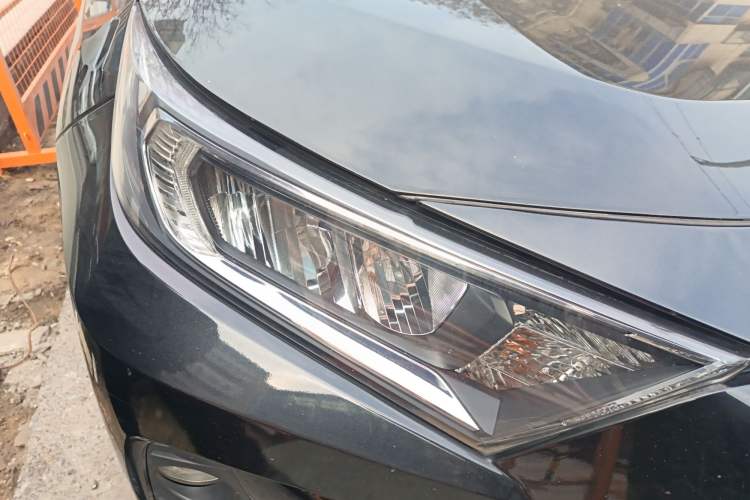 Used Toyota RAV4 2021 2.0L CVT Two-Wheel Drive Urban Edition Right Front Headlight