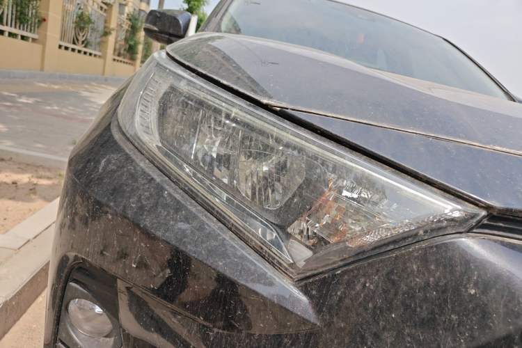 Used Toyota RAV4 2021 2.0L CVT 4x4 Style PLUS Edition Right Front Headlight