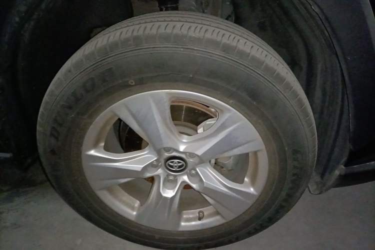 Used Toyota RAV4 2021 2.0L CVT Two-Wheel Drive Urban Edition Right Front Wheel Hub