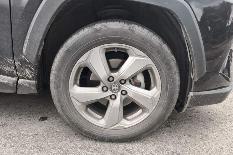 Used Toyota RAV4 2021 2.0L CVT Two-Wheel Drive Fashion PLUS Edition Right Front Wheel Hub