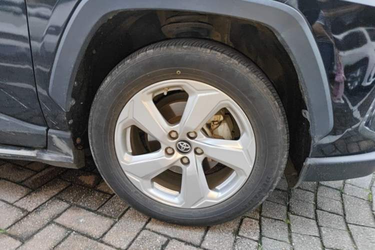 Used Toyota RAV4 2021 2.0L CVT Two-Wheel Drive Fashion PLUS Edition Right Front Wheel Hub