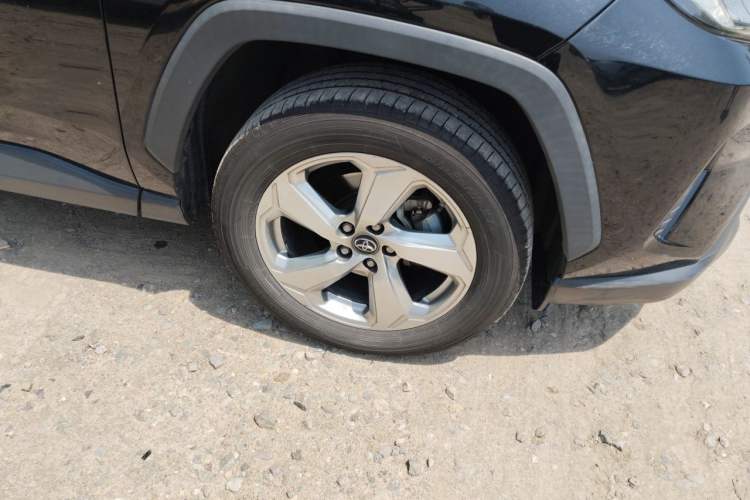 Used Toyota RAV4 2021 Dual-Engine 2.5L E-CVT Two-Wheel Drive Elite Edition Right Front Wheel Hub