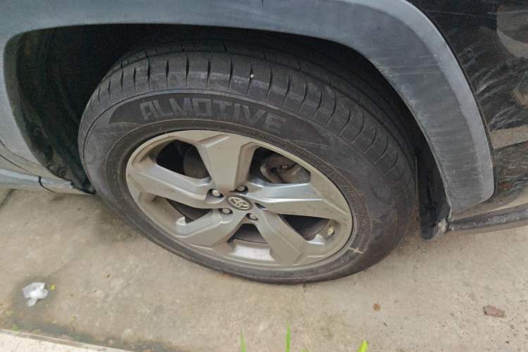 Used Toyota RAV4 2021 2.0L CVT Two-Wheel Drive Fashion Edition Right Front Wheel Hub
