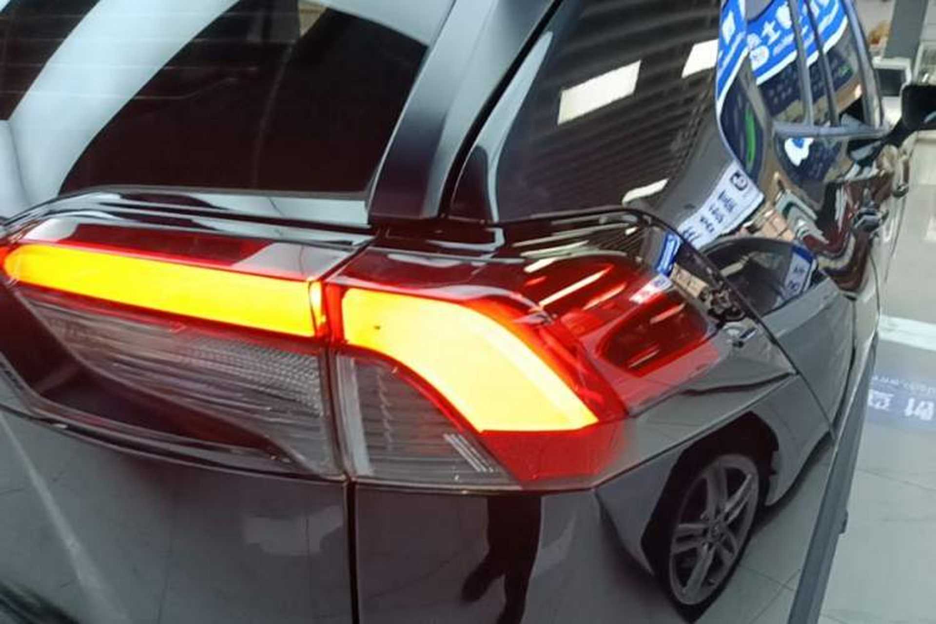 Used Toyota RAV4 2021 2.0L CVT Two-Wheel Drive Urban Edition Right Rear Taillight