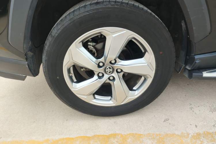 Used Toyota RAV4 2021 2.0L CVT Two-Wheel Drive Fashion PLUS Edition Right Rear Wheel Hub