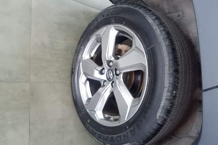 Used Toyota RAV4 2021 2.0L CVT Two-Wheel Drive Fashion PLUS Edition Right Rear Wheel Hub