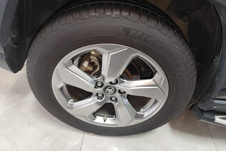 Used Toyota RAV4 2021 2.0L CVT Two-Wheel Drive Fashion PLUS Edition Right Rear Wheel Hub