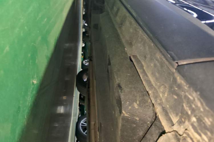 Used Toyota RAV4 2021 2.0L CVT Two-Wheel Drive Fashion PLUS Edition Right Side Sill
