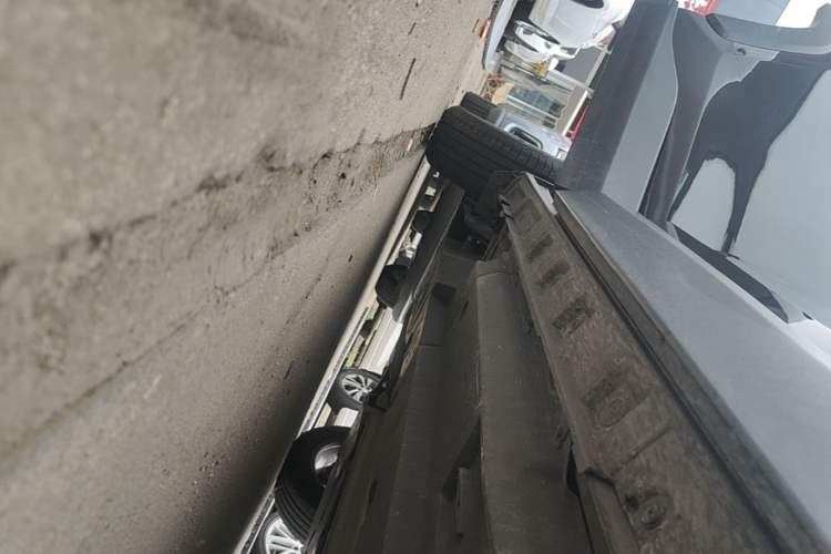 Used Toyota RAV4 2021 2.0L CVT Two-Wheel Drive Fashion Edition Right Side Sill