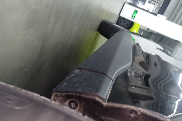 Used Toyota RAV4 2021 2.0L CVT Two-Wheel Drive Fashion PLUS Edition Right Side Sill