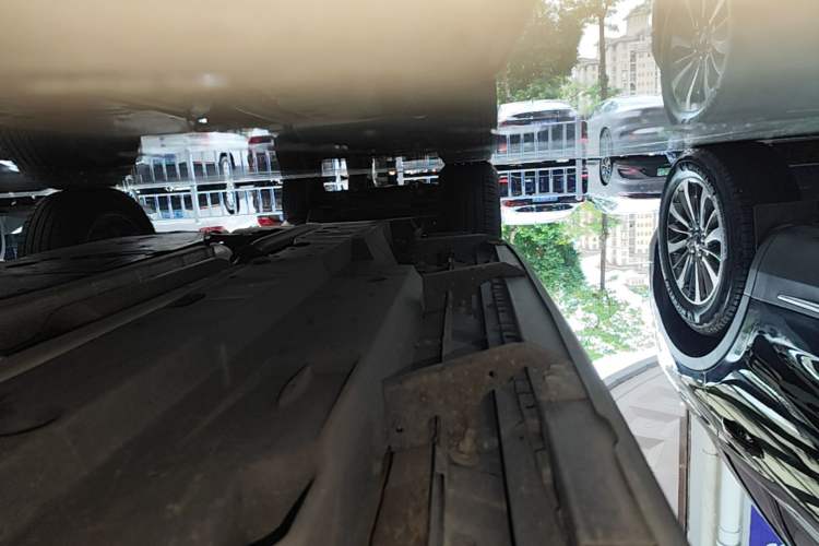 Used Toyota RAV4 2021 2.0L CVT Two-Wheel Drive Fashion PLUS Edition Right Side Sill