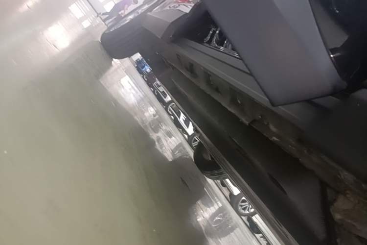 Used Toyota RAV4 2021 2.0L CVT Two-Wheel Drive Urban Edition Right Side Sill