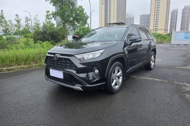 Used Toyota RAV4 2021 2.0L CVT Two-Wheel Drive Fashion PLUS Edition