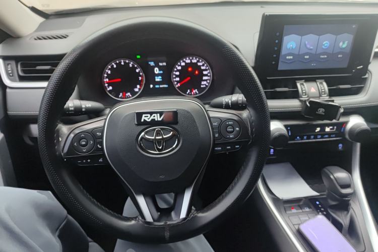Used Toyota RAV4 2021 2.0L CVT Two-Wheel Drive Urban Edition Steering Wheel