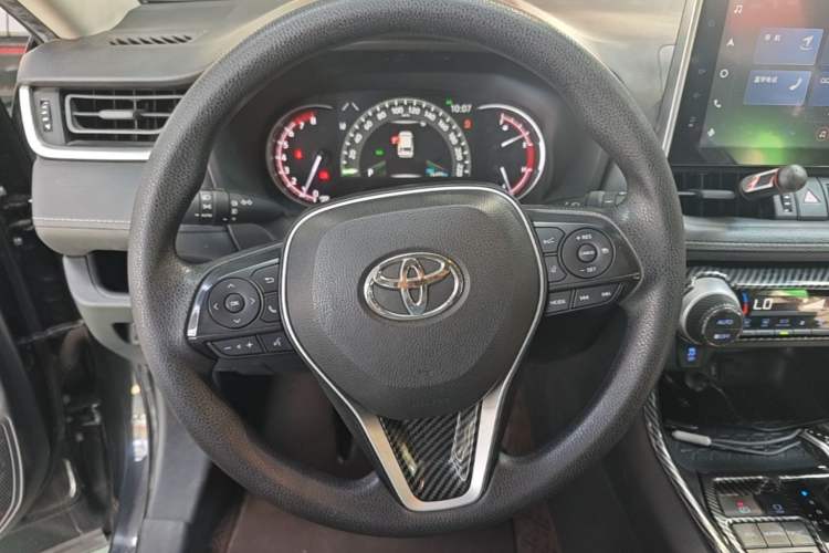 Used Toyota RAV4 2021 2.0L CVT Two-Wheel Drive Fashion Edition Steering Wheel