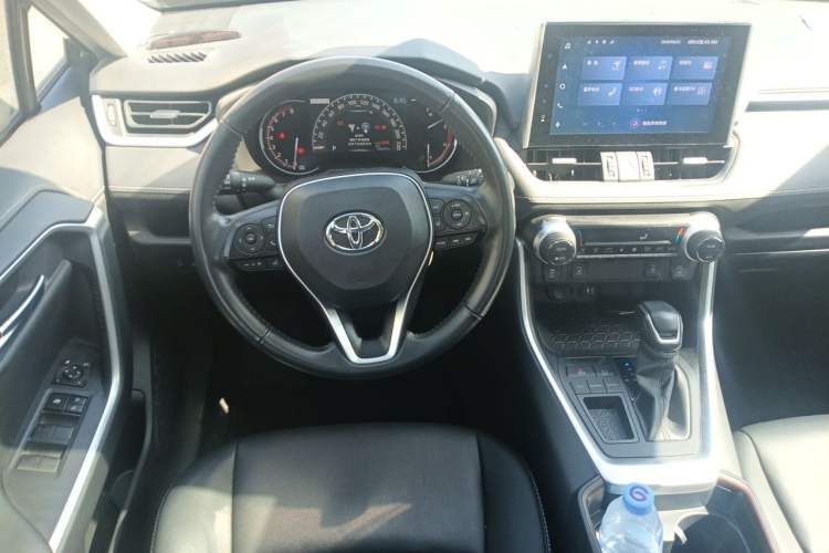 Used Toyota RAV4 2021 2.0L CVT Two-Wheel Drive Fashion PLUS Edition Steering Wheel