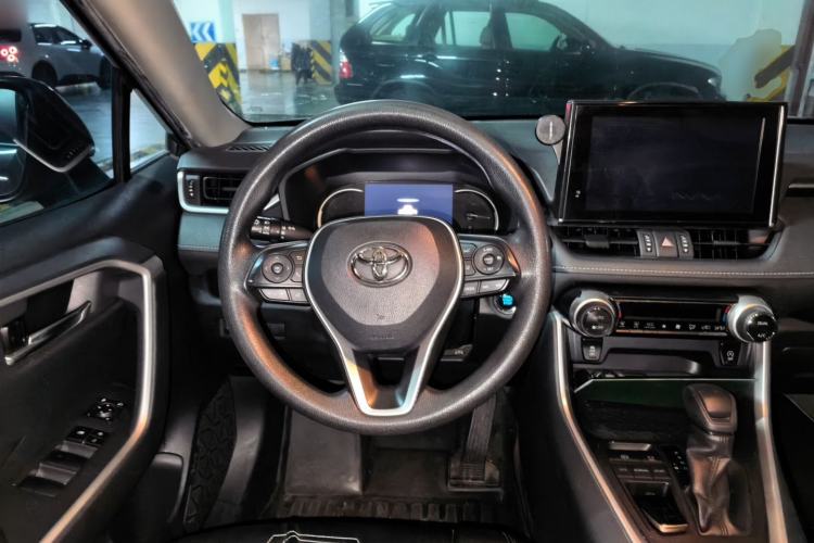 Used Toyota RAV4 2021 2.0L CVT 4x4 Trend Edition Steering Wheel