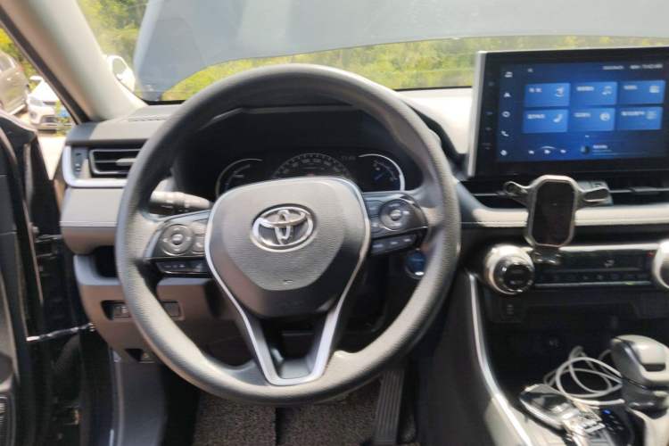 Used Toyota RAV4 2021 Dual-Engine 2.5L E-CVT Two-Wheel Drive Elite Edition Steering Wheel