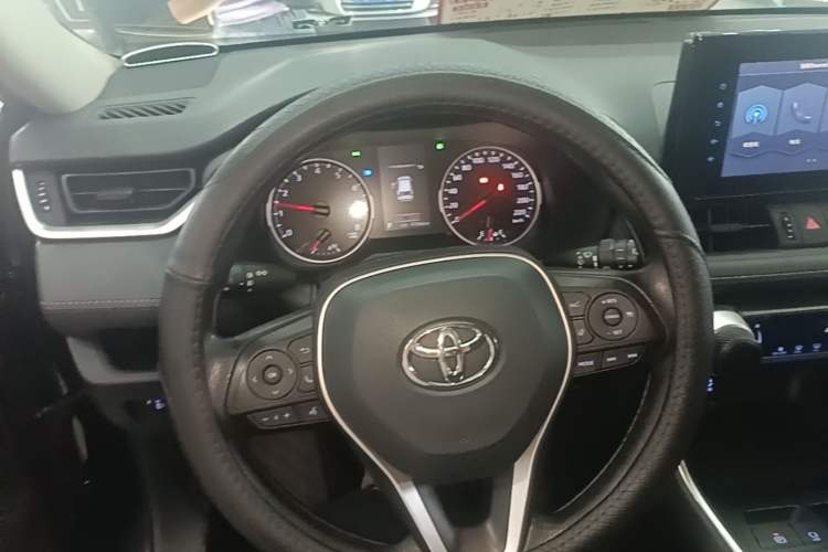 Used Toyota RAV4 2021 2.0L CVT Two-Wheel Drive Urban Edition Steering Wheel