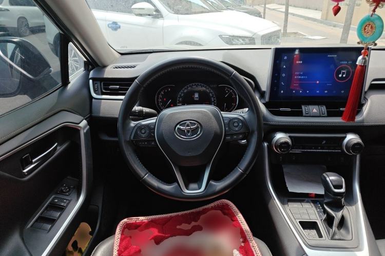 Used Toyota RAV4 2021 2.0L CVT 4x4 Style PLUS Edition Steering Wheel