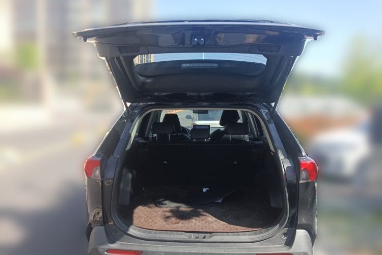 Used Toyota RAV4 2021 2.0L CVT Two-Wheel Drive Fashion PLUS Edition Trunk