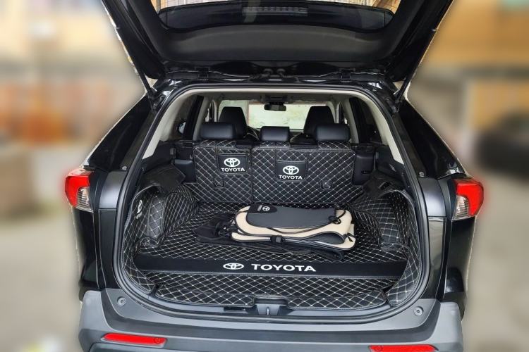 Used Toyota RAV4 2021 2.0L CVT Two-Wheel Drive Urban Edition Trunk